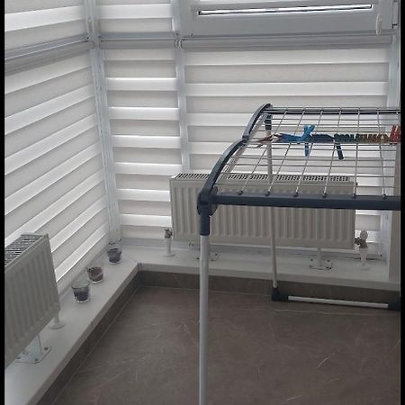 Новые Апартаменты Lux キシナウ エクステリア 写真